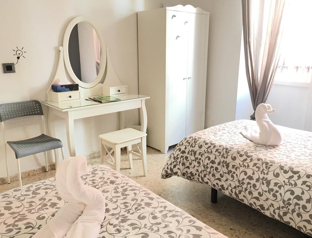 Pension Las Setas Sevilla Exteriör bild