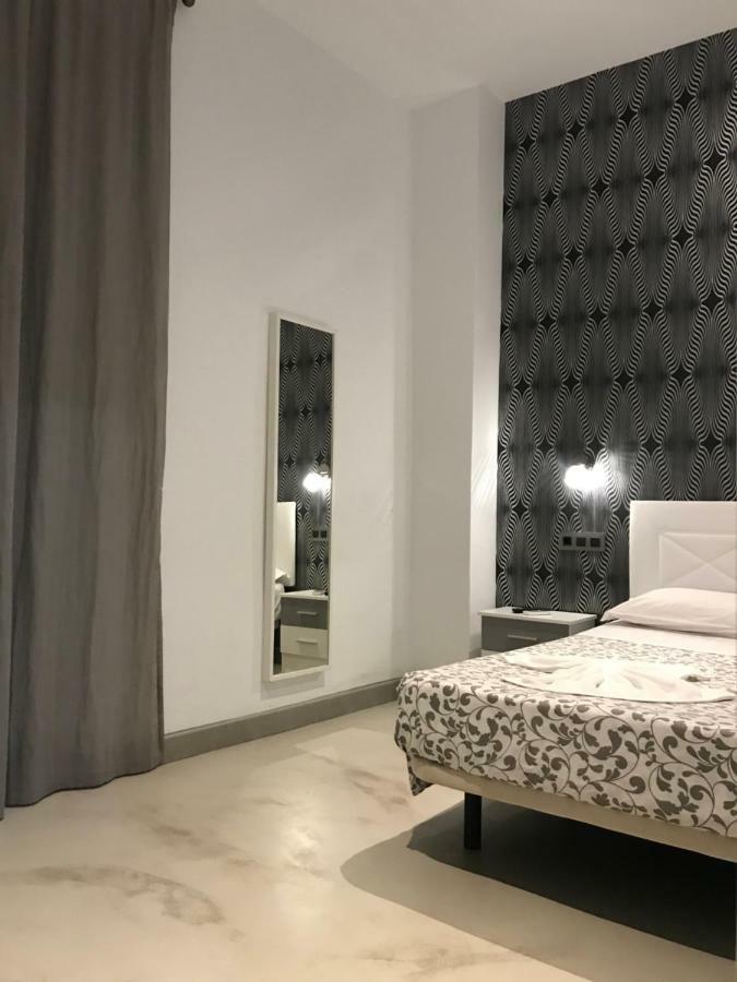 Pension Las Setas Sevilla Exteriör bild